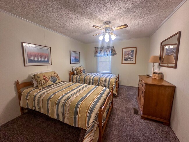 Building Photo - 5 Bedroom Beach House