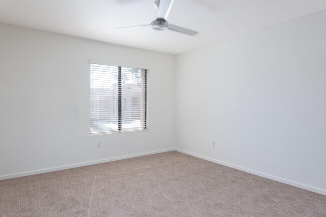 Building Photo - 35200 Cathedral Canyon Dr