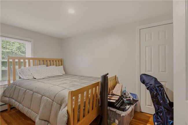 Building Photo - 117 Camp Ave