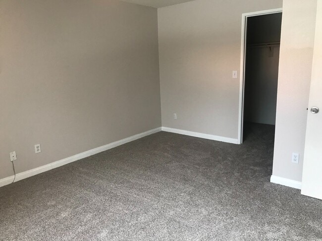 Building Photo - ** COMING SOON ** Modern Boca Park Apartment with Stainless Steel Appliances & Open-Concept Living