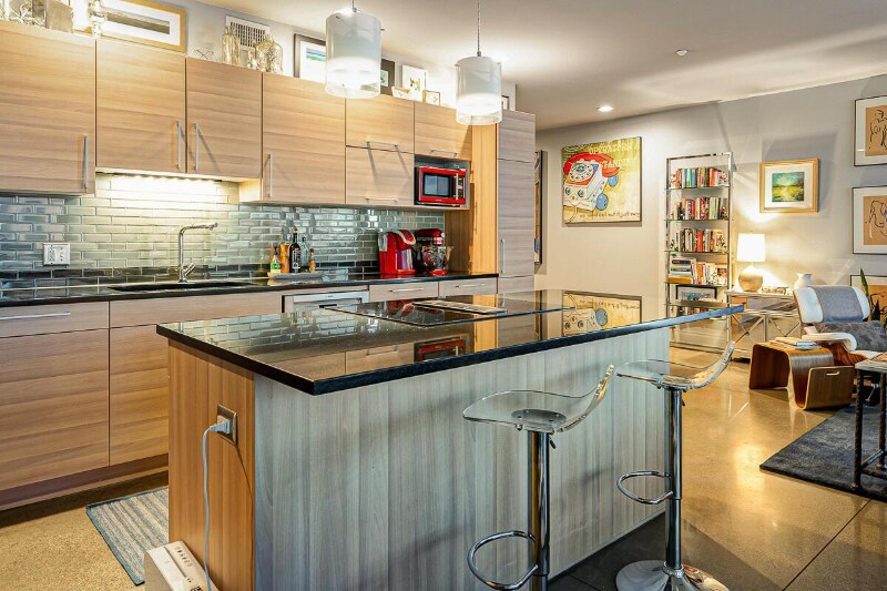 Building Photo - 225 N 4th St