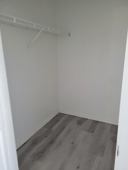 Building Photo - 3318 N Decatur Blvd