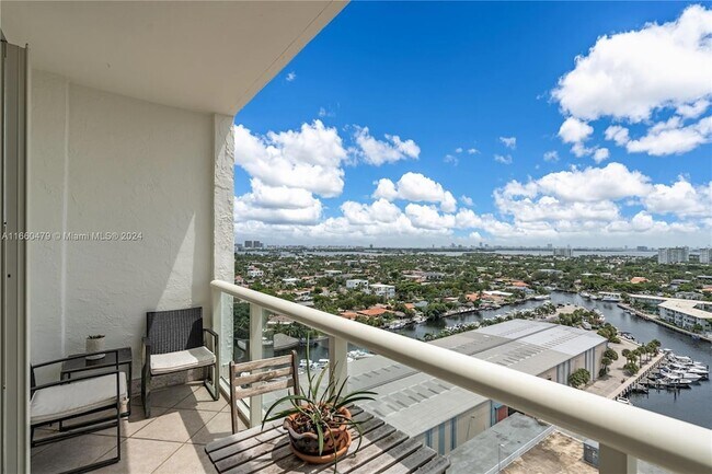 Building Photo - 13499 Biscayne Blvd