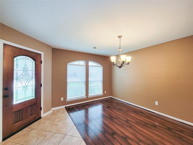 Building Photo - 21123 Amber Crossing Dr