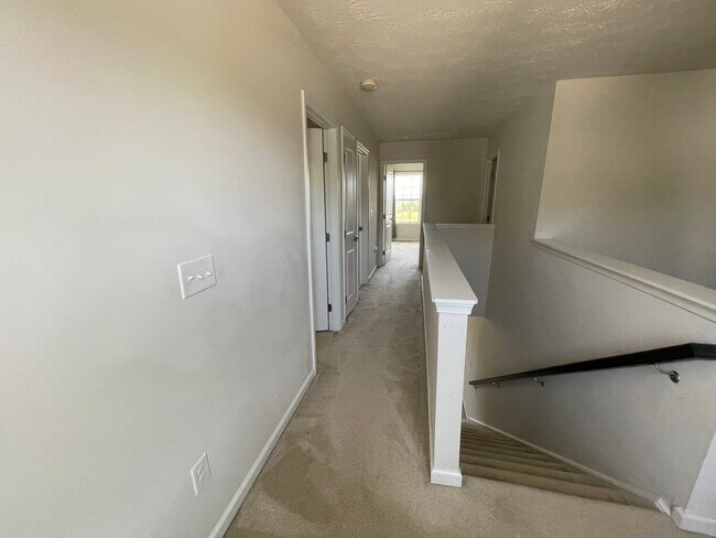 Building Photo - 1164 Trovillo Dr