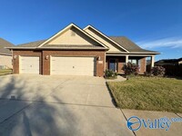 Building Photo - 615 Willow Shoals Dr SW