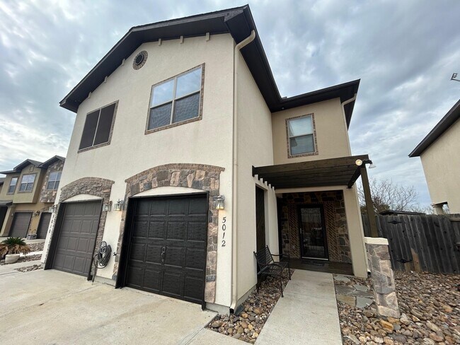 Building Photo - 5012 Lost Hills Trail