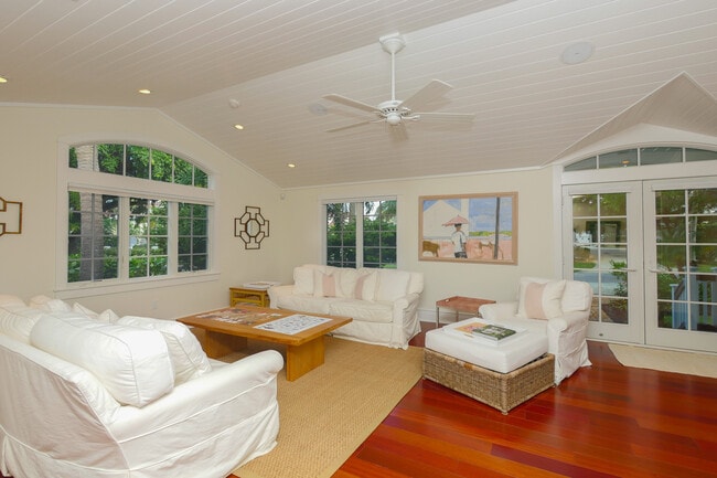 Building Photo - 391 Lee Ave