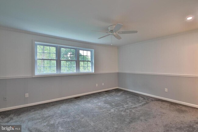 Building Photo - 8 Donagh Ct