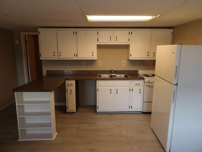 Building Photo - 65 Ashwood Ct