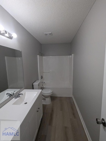 Building Photo - 971 Yale Ct