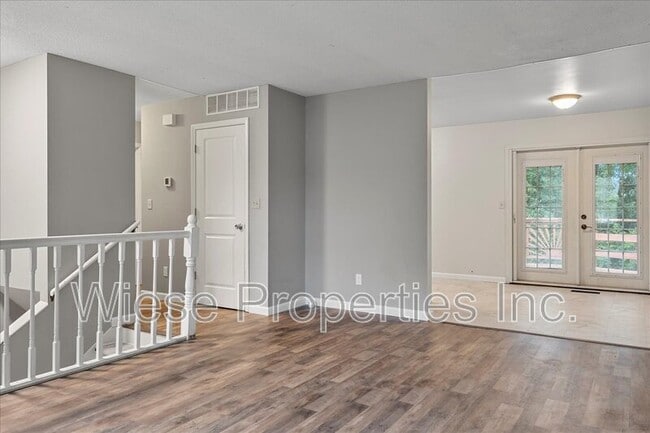 Building Photo - 5281 Buford St