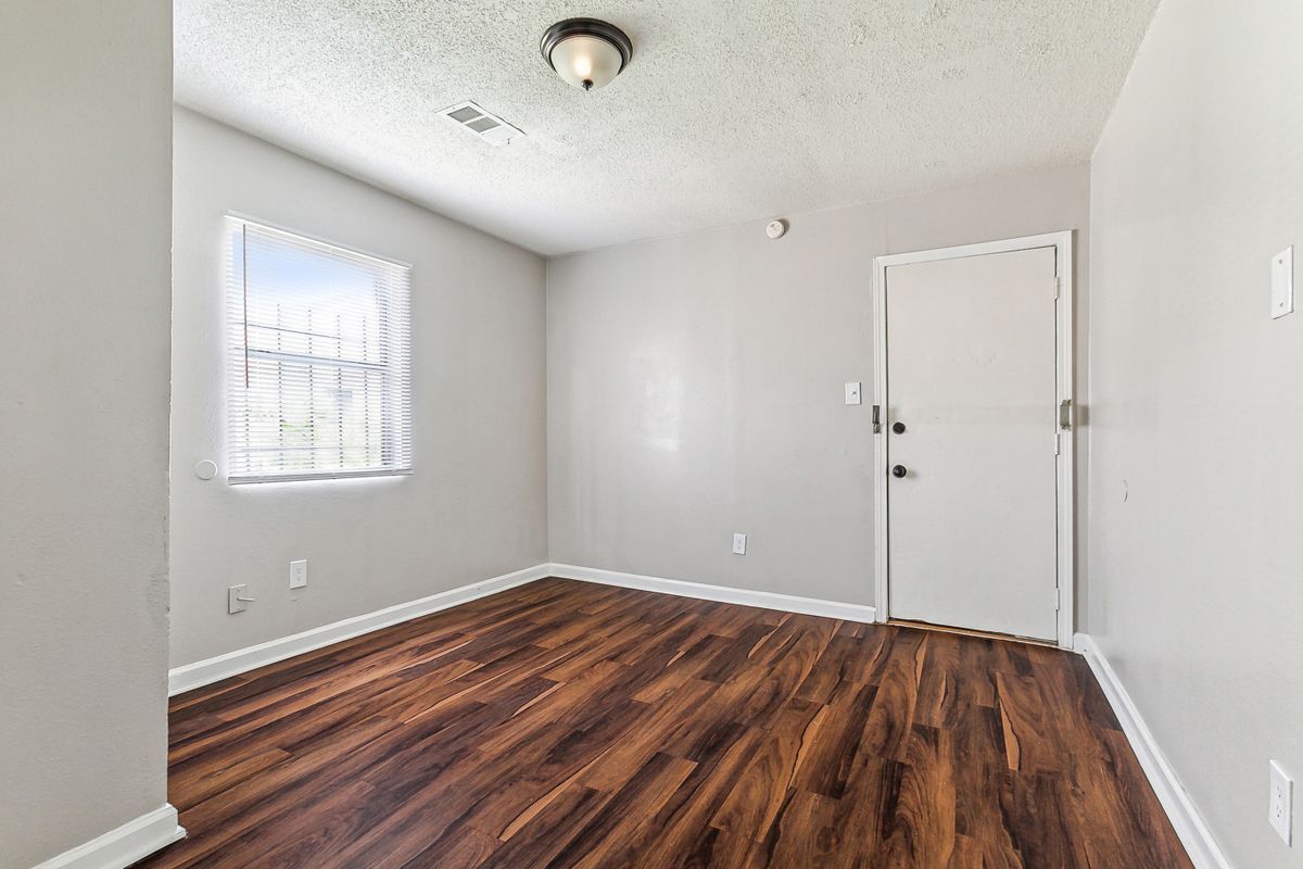 Building Photo - 2562 N Galvez St
