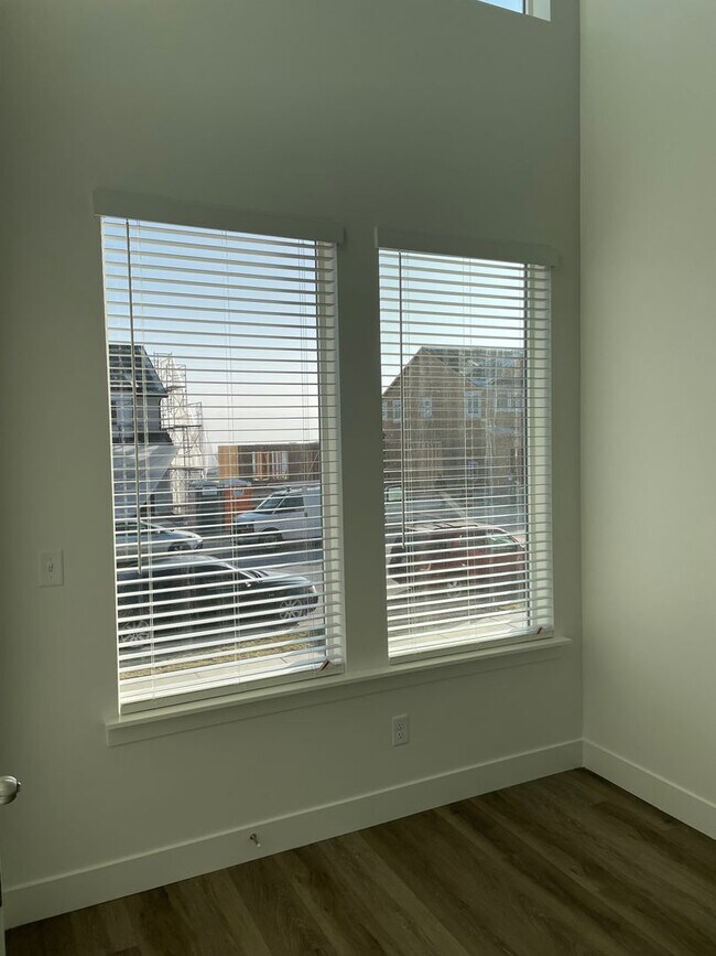 Building Photo - New Construction Townhome in Prime Riverton Location