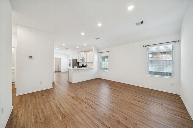 Building Photo - 24046 Priano Frst Dr