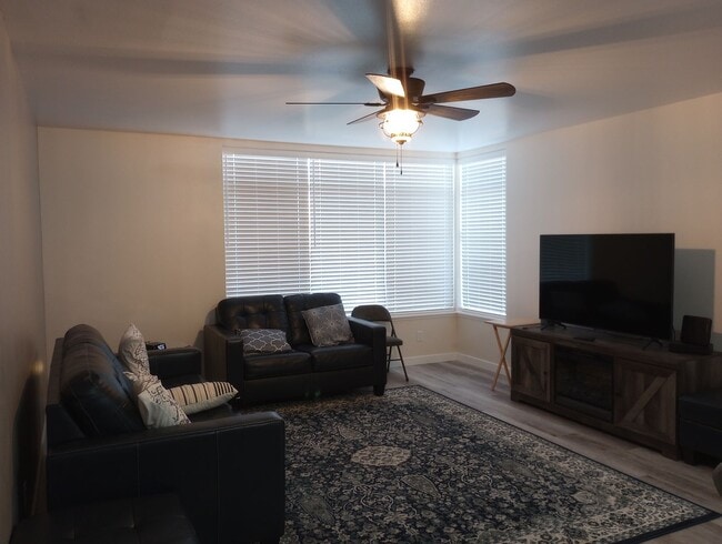 Building Photo - 5064 Festival Blvd