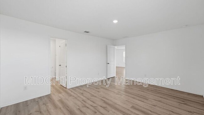Building Photo - 466 Fairy Duster Dr