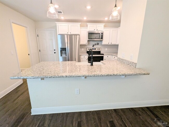 Building Photo - 4385 Village Oak Ln