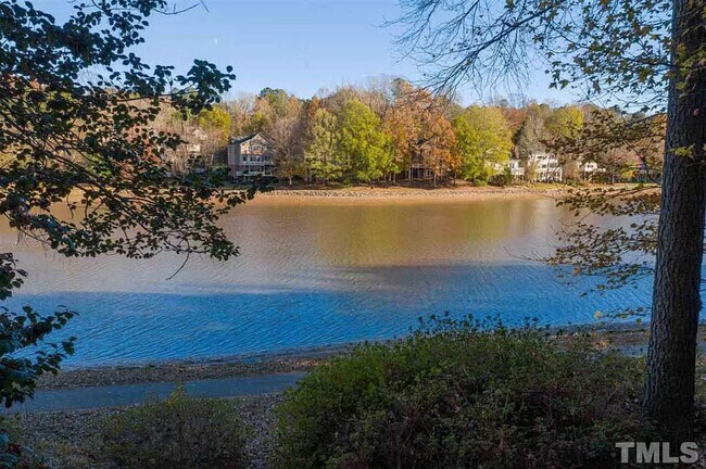 Building Photo - 329 Glen Echo Ln