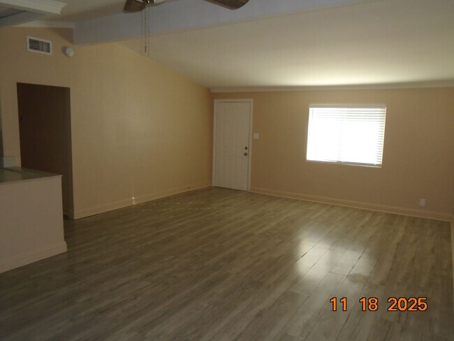 Building Photo - Lovely East Lancaster 3 Bedroom Home