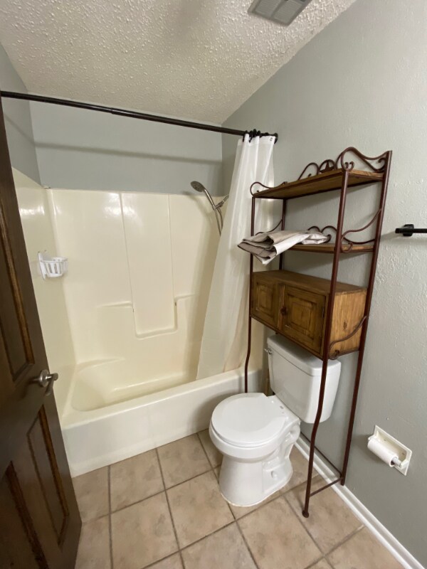 Building Photo - 3320 Lockhaven Dr