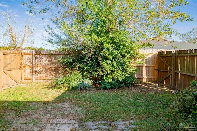 Building Photo - 8140 Heirloom Dr
