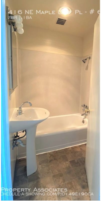 Building Photo - 416 NE Maple Leaf Pl