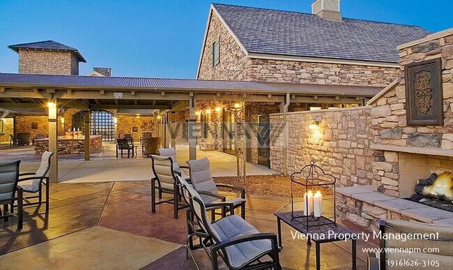Building Photo - 2175 Red Setter Rd