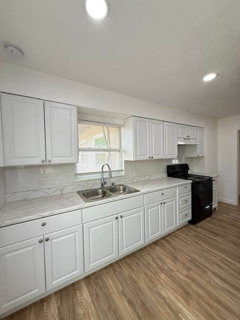 Building Photo - 339 Brettonwood Dr