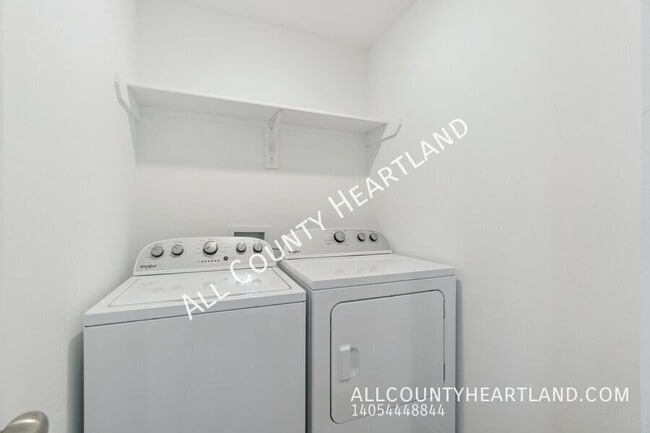 Building Photo - 3405 Little Creek Dr