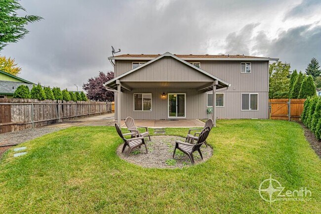 Building Photo - 10404 NE 65th Ave