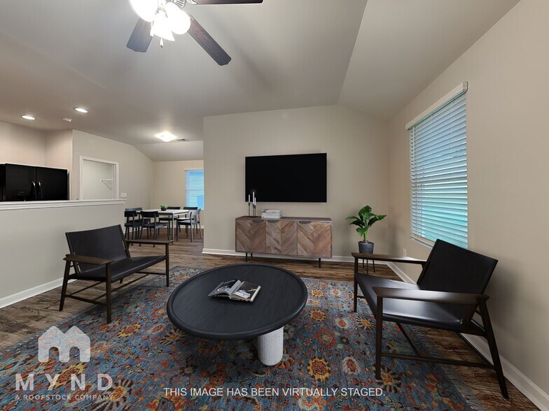 Building Photo - 280 Americana Dr