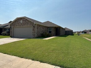 Building Photo - Great 3 bed/2 bath house in Bixby schools!...