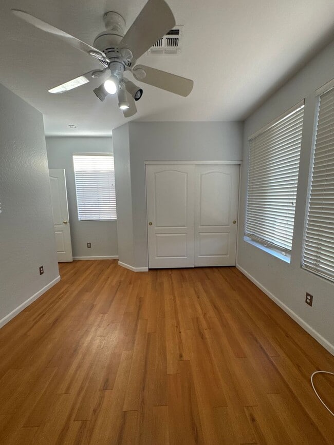 Building Photo - Upgraded home in Glendale with Pool