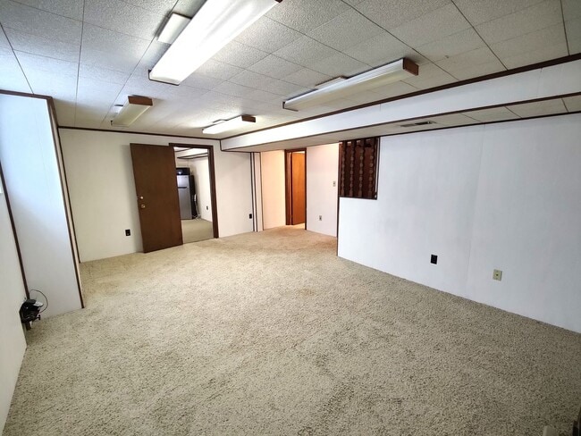 Building Photo - *Updated & Charming 2BD/2BA Single Family ...