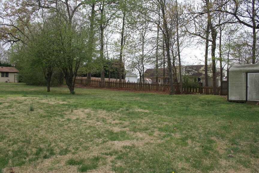 Building Photo - 3695 Weyland Dr