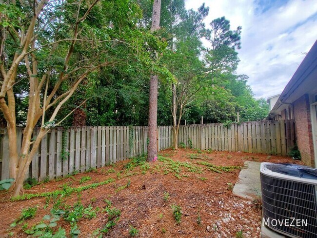 Building Photo - 5006 Carleton Dr