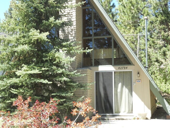 Building Photo - 42784 Sonoma Dr