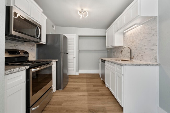 Building Photo - 2714 64th St