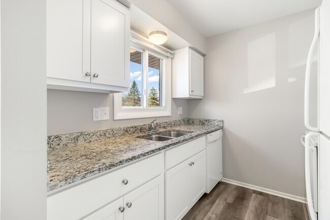 Building Photo - 1344 Camden Way