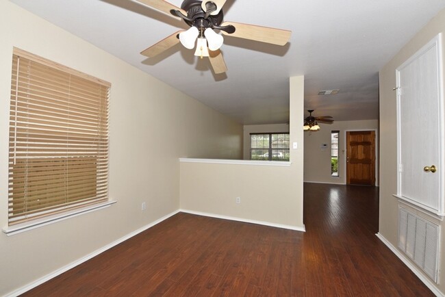 Building Photo - FRESHLY PAINTED  | ONE STORY  |  OPEN CONCEPT  |  GREAT LOCATION: 1604 & SHAENFIELD