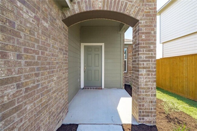 Building Photo - 132 Josey Wales Dr