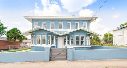 Building Photo - 815 6th St