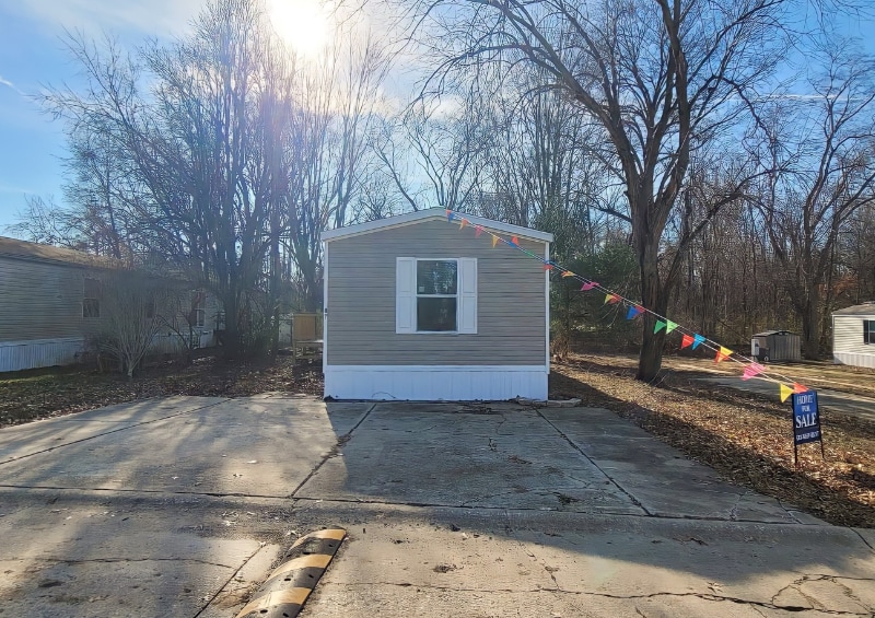 Building Photo - 87 Deerwood Park