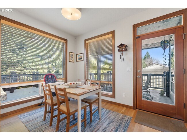 Building Photo - 13923 SW Mistletoe Dr