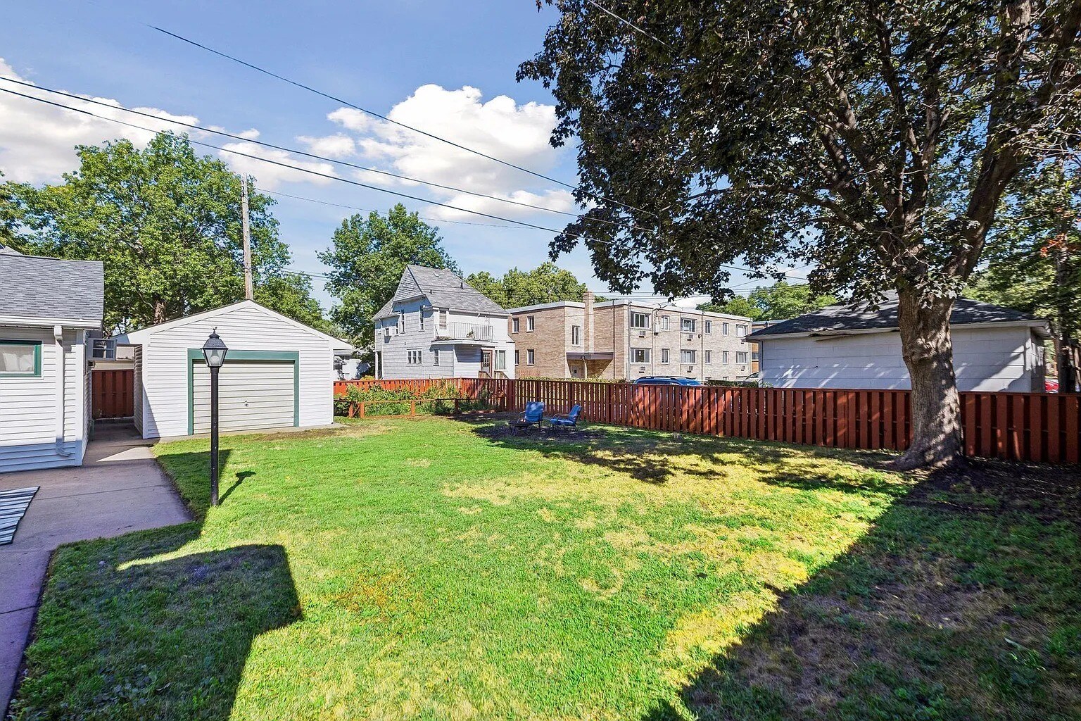 Building Photo - 409 6th St SE
