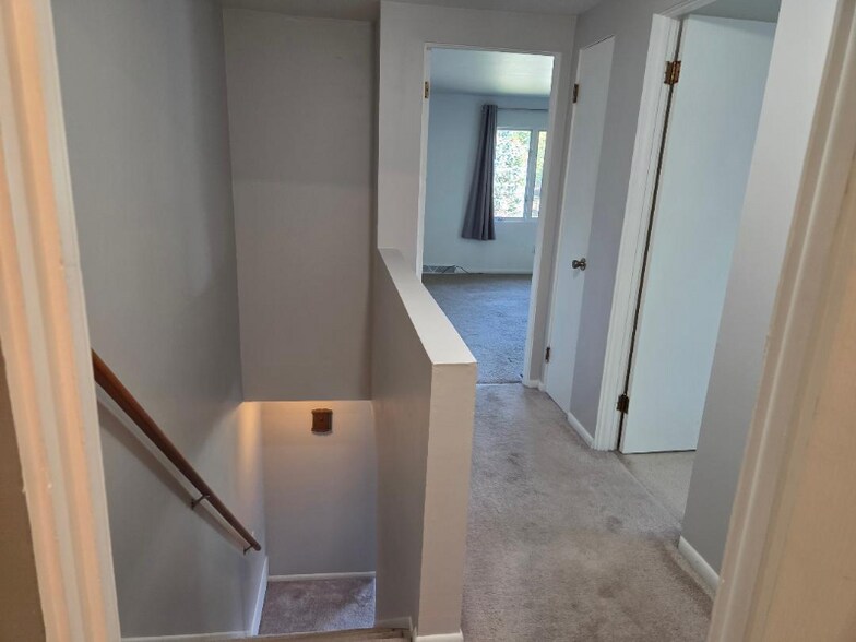 Building Photo - 3582 Debra Ln