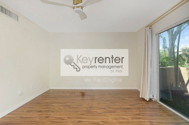 Building Photo - 1833 Clearbrooke Dr