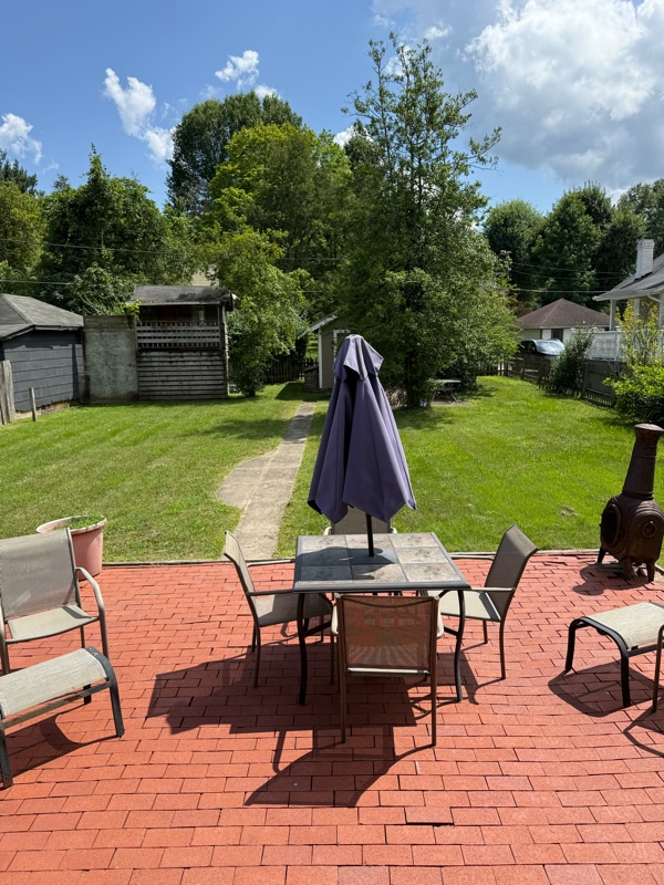 Building Photo - 103 Maple Ave