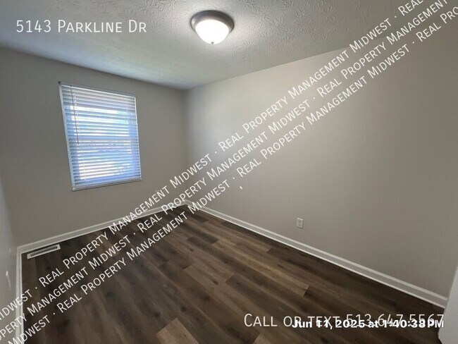 Building Photo - 5143 Parkline Dr